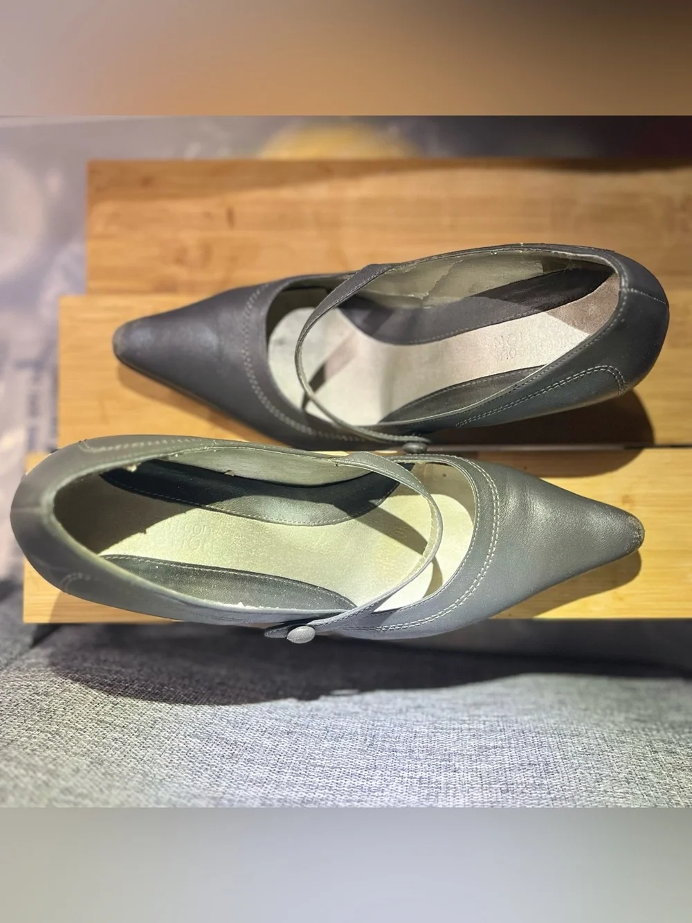 Kenneth Cole Reaction “Go Out” Mary Jane Heels, Women’s Pumps, Grey, 6M, A405713